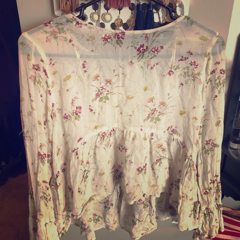 Boho floral Zara blouse! Light and airy!